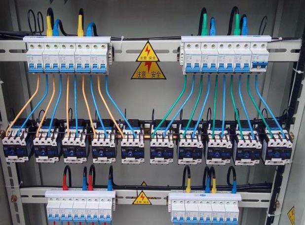 配電箱內電動機開關電流大小選型技巧